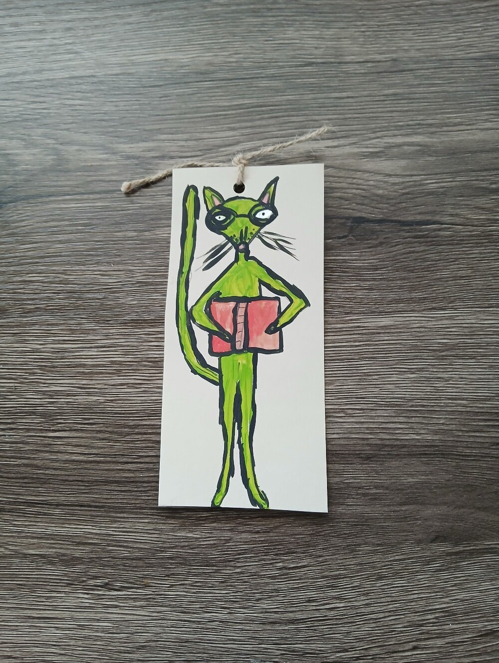Green Cat Reading Bookmark - Picture 4 of 5